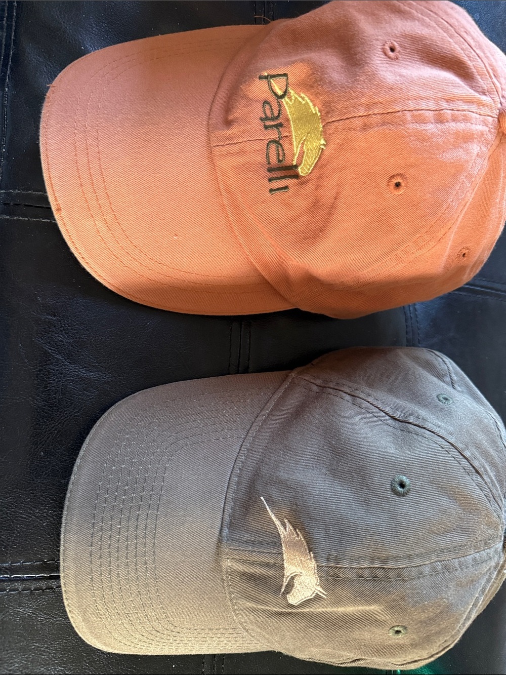 Perilli horse gear set of two Caps - Orange & Brown